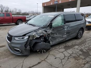  Salvage Chrysler Pacifica