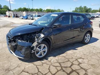  Salvage Nissan Kicks