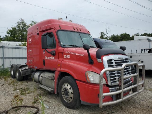  Salvage Freightliner Cascadia 1