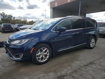  Salvage Chrysler Pacifica