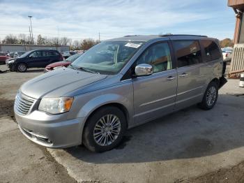  Salvage Chrysler Minivan