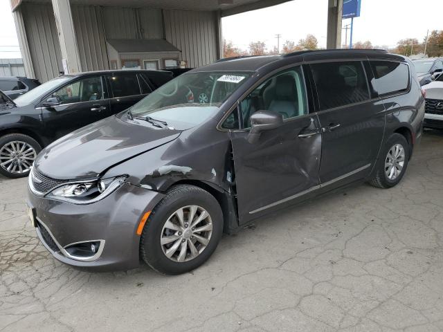  Salvage Chrysler Pacifica