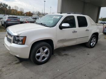  Salvage Chevrolet Avalanche