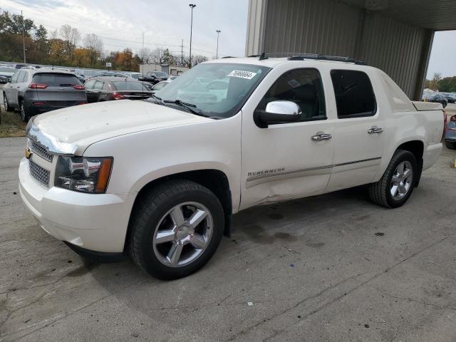  Salvage Chevrolet Avalanche