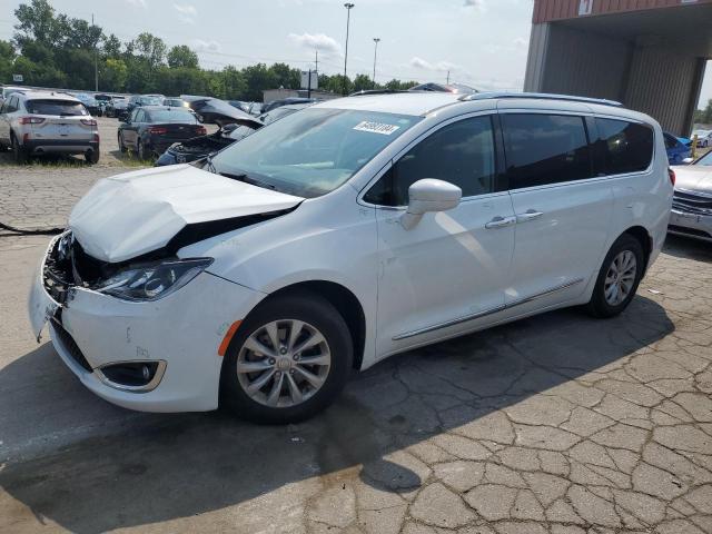  Salvage Chrysler Pacifica