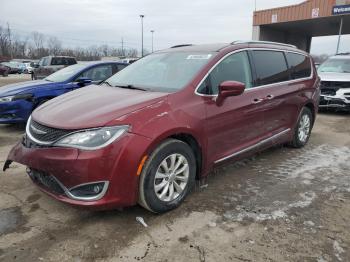  Salvage Chrysler Pacifica