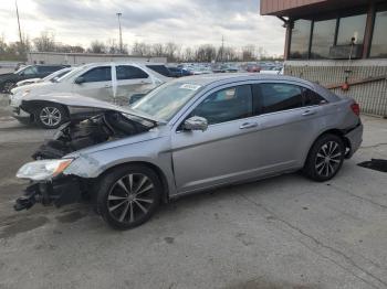  Salvage Chrysler 200