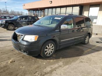  Salvage Chrysler Minivan