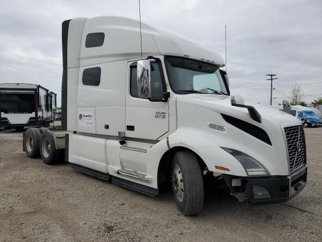  Salvage Volvo Vnl