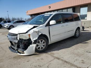  Salvage Chrysler Minivan