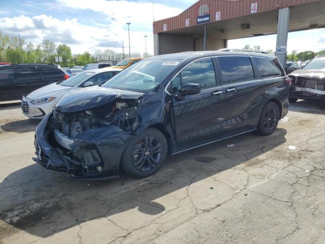  Salvage Toyota Sienna