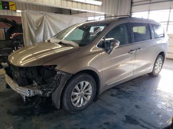  Salvage Chrysler Pacifica