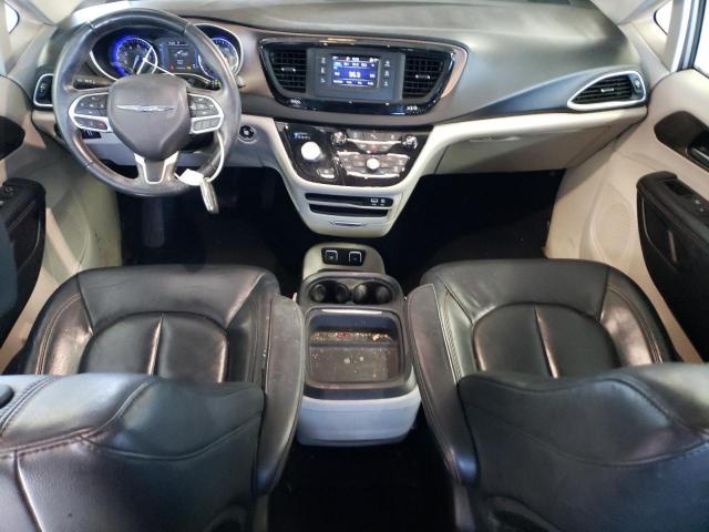 Chrysler Pacifica Touring L Image 2