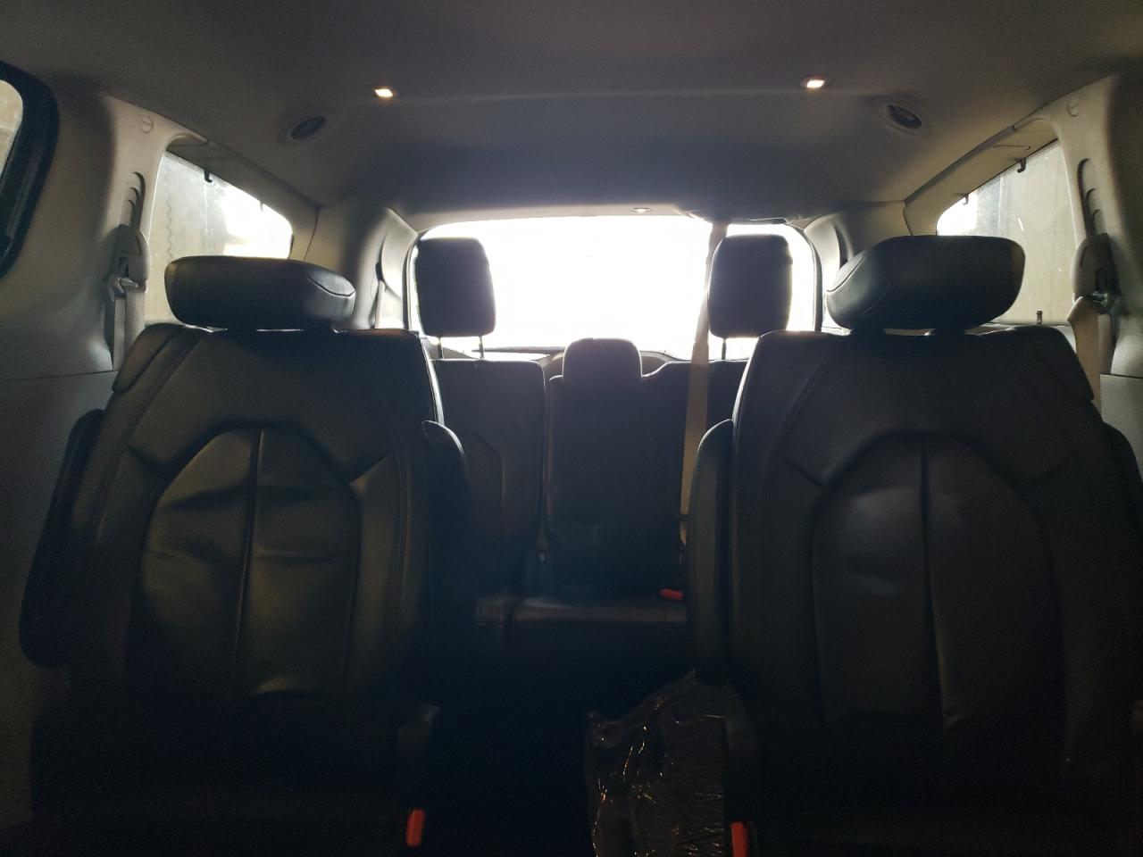 Chrysler Pacifica Touring L Image 14