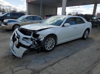  Salvage Chrysler 300