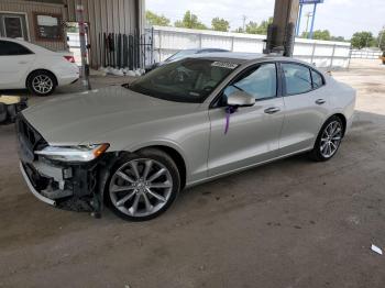  Salvage Volvo S60