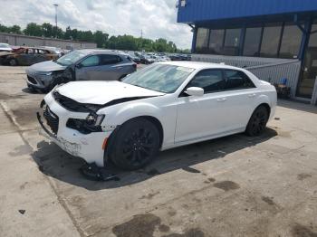  Salvage Chrysler 300