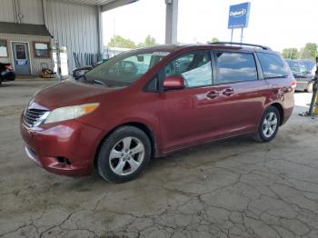  Salvage Toyota Sienna