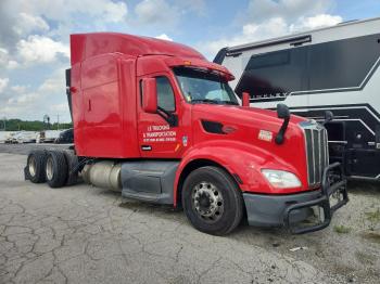  Salvage Peterbilt 579