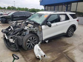  Salvage Ford Explorer