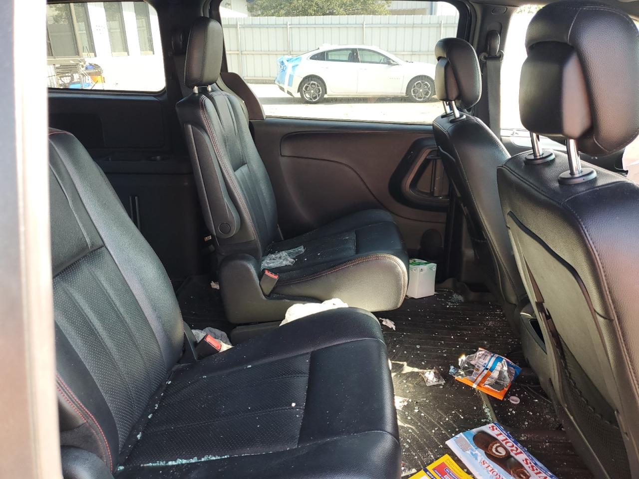 Dodge Caravan R/t Image 6