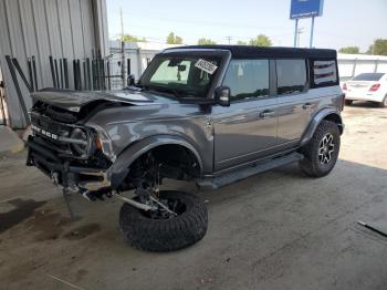  Salvage Ford Bronco