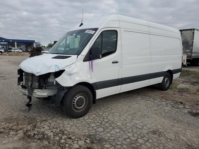  Salvage Mercedes-Benz Sprinter