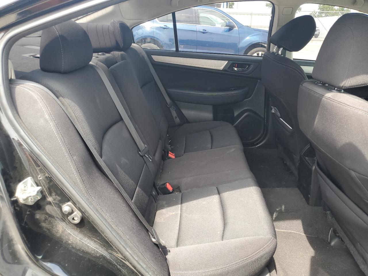 Subaru Legacy 2.5i Premium Image 5