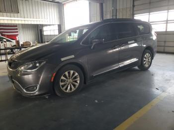  Salvage Chrysler Pacifica