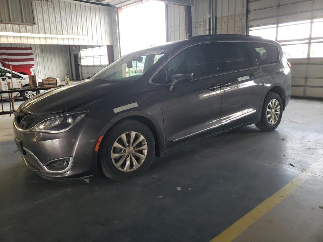 Salvage Chrysler Pacifica