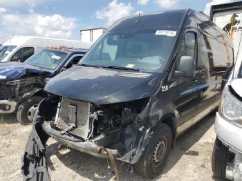  Salvage Mercedes-Benz Sprinter