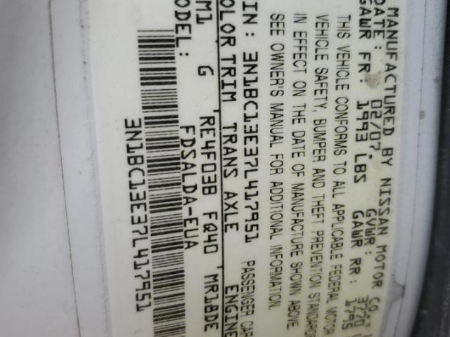 Nissan Versa S Image 8