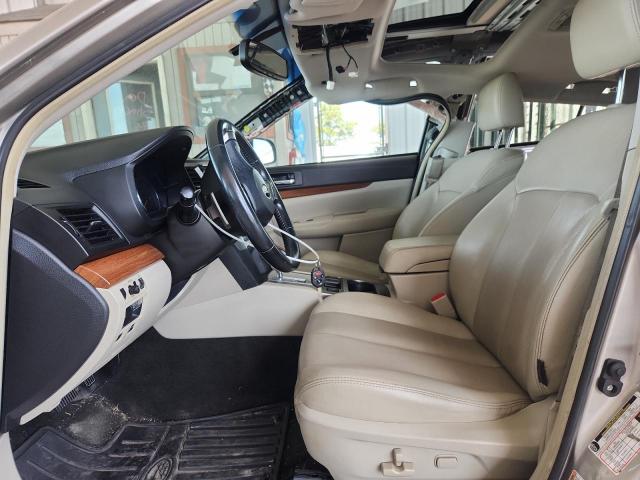 Subaru Outback 2.5i Limited Image 6