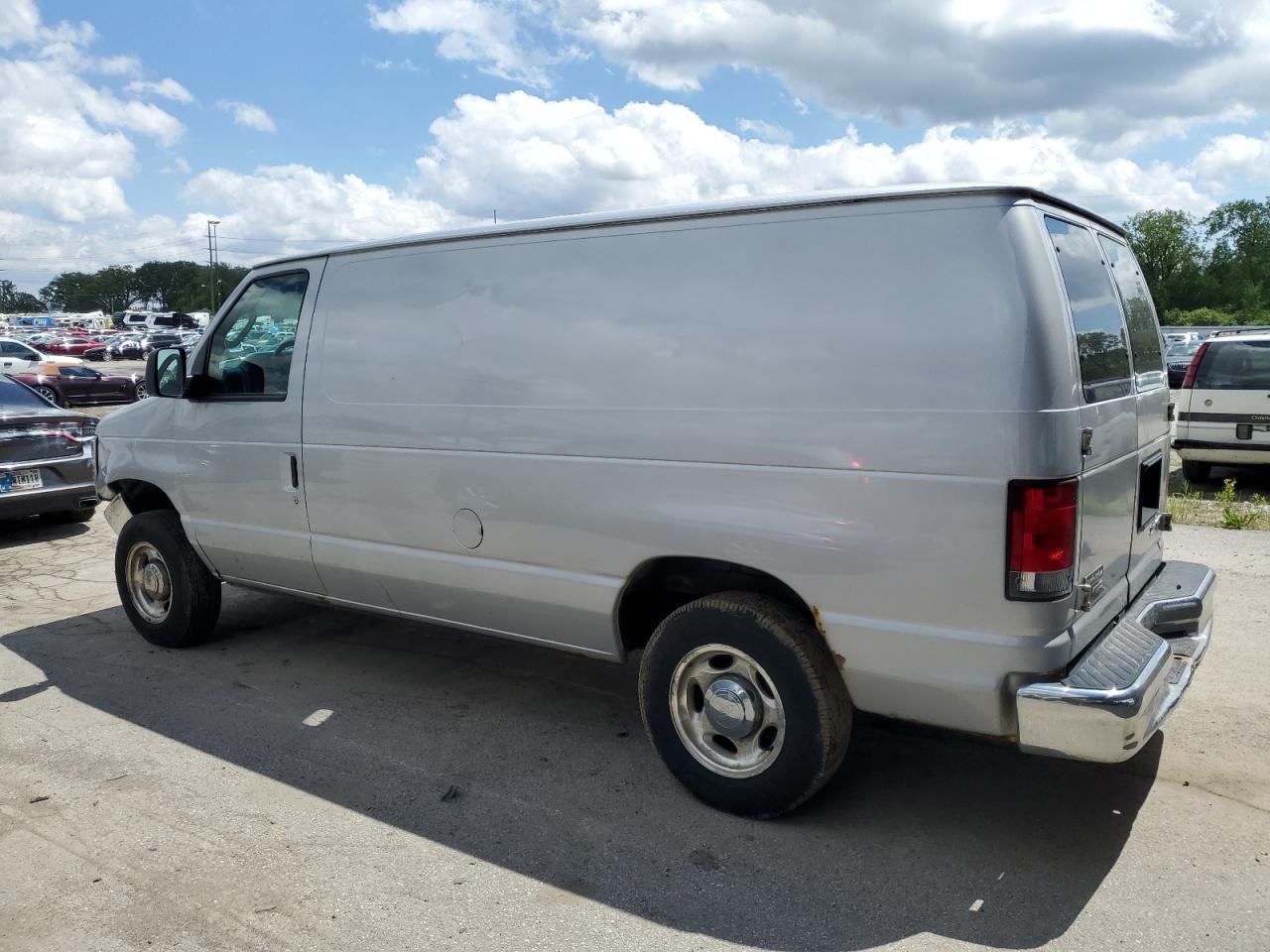 Ford Econoline E150 Van Image 2