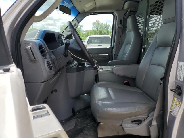 Ford Econoline E150 Van Image 4