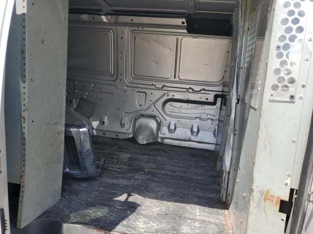 Ford Econoline E150 Van Image 11