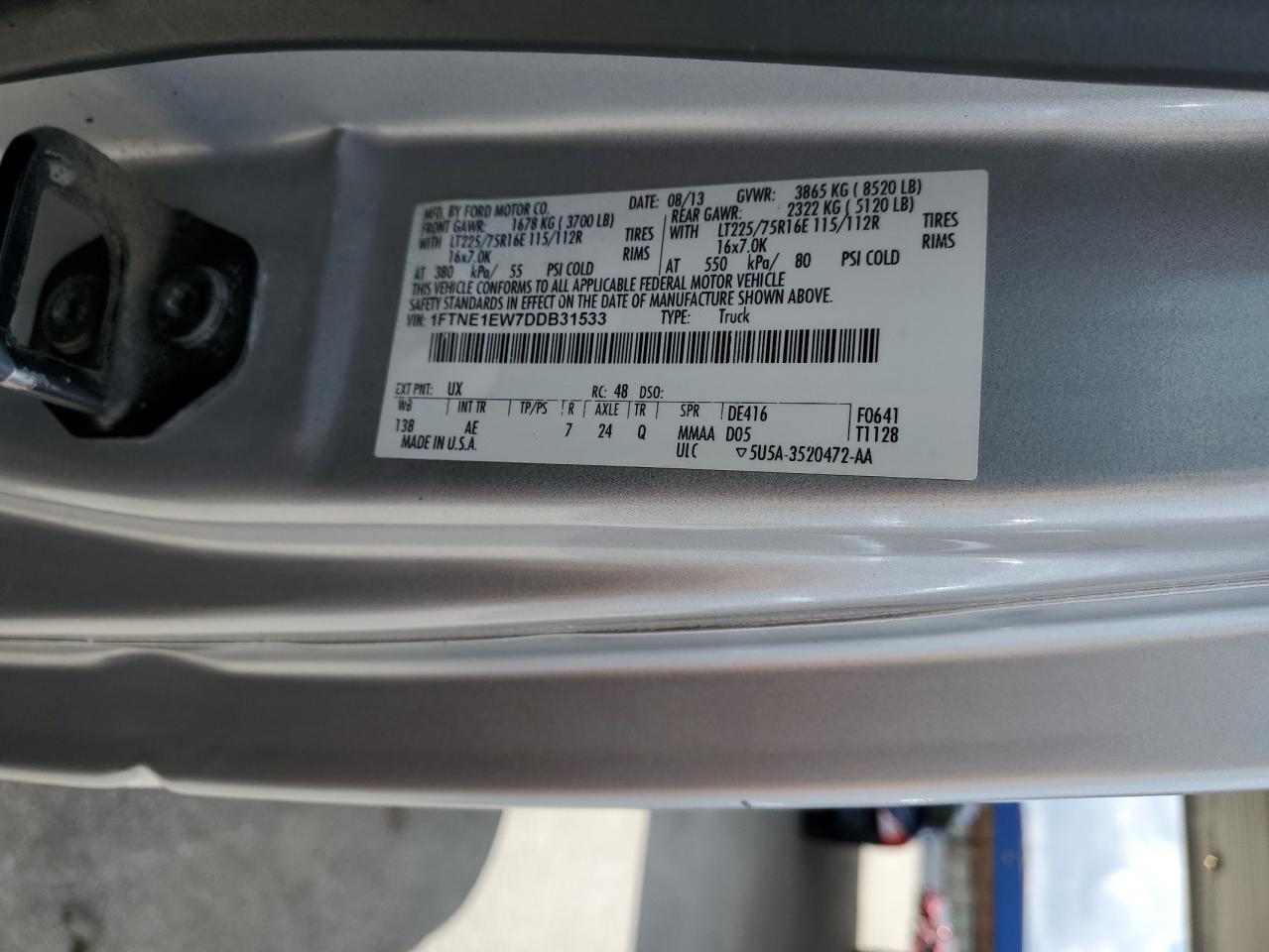 Ford Econoline E150 Van Image 6