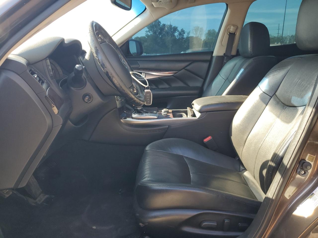 INFINITI Q70 3.7 Image 12