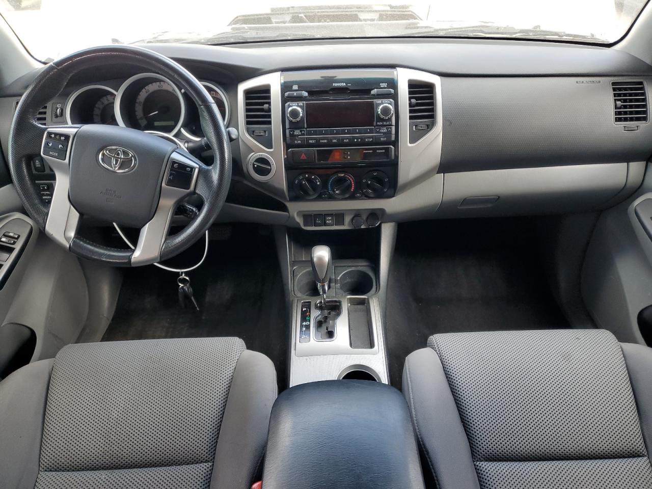 Toyota Tacoma Double Cab Image 11