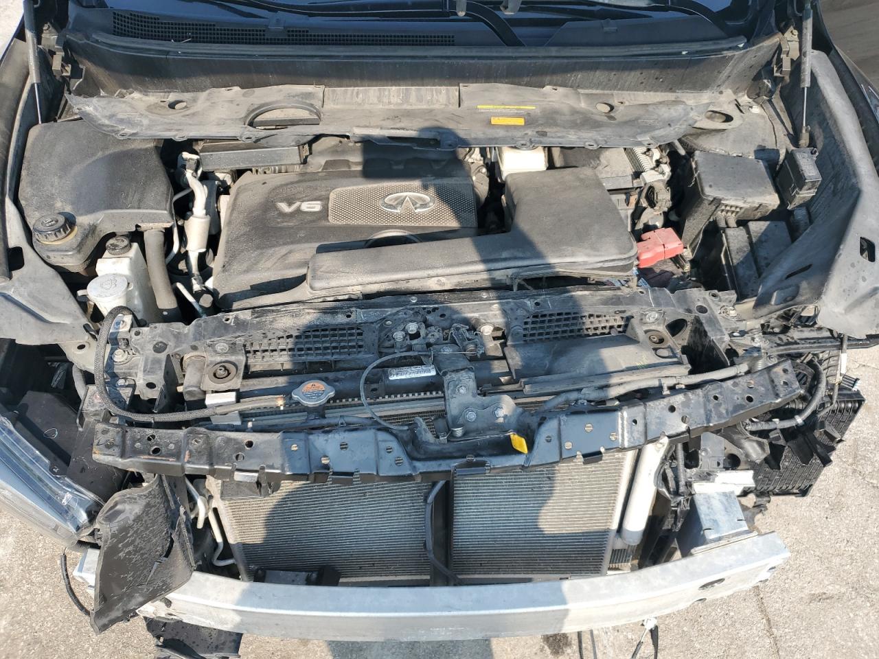 INFINITI Qx Luxe Image 4