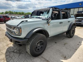  Salvage Ford Bronco