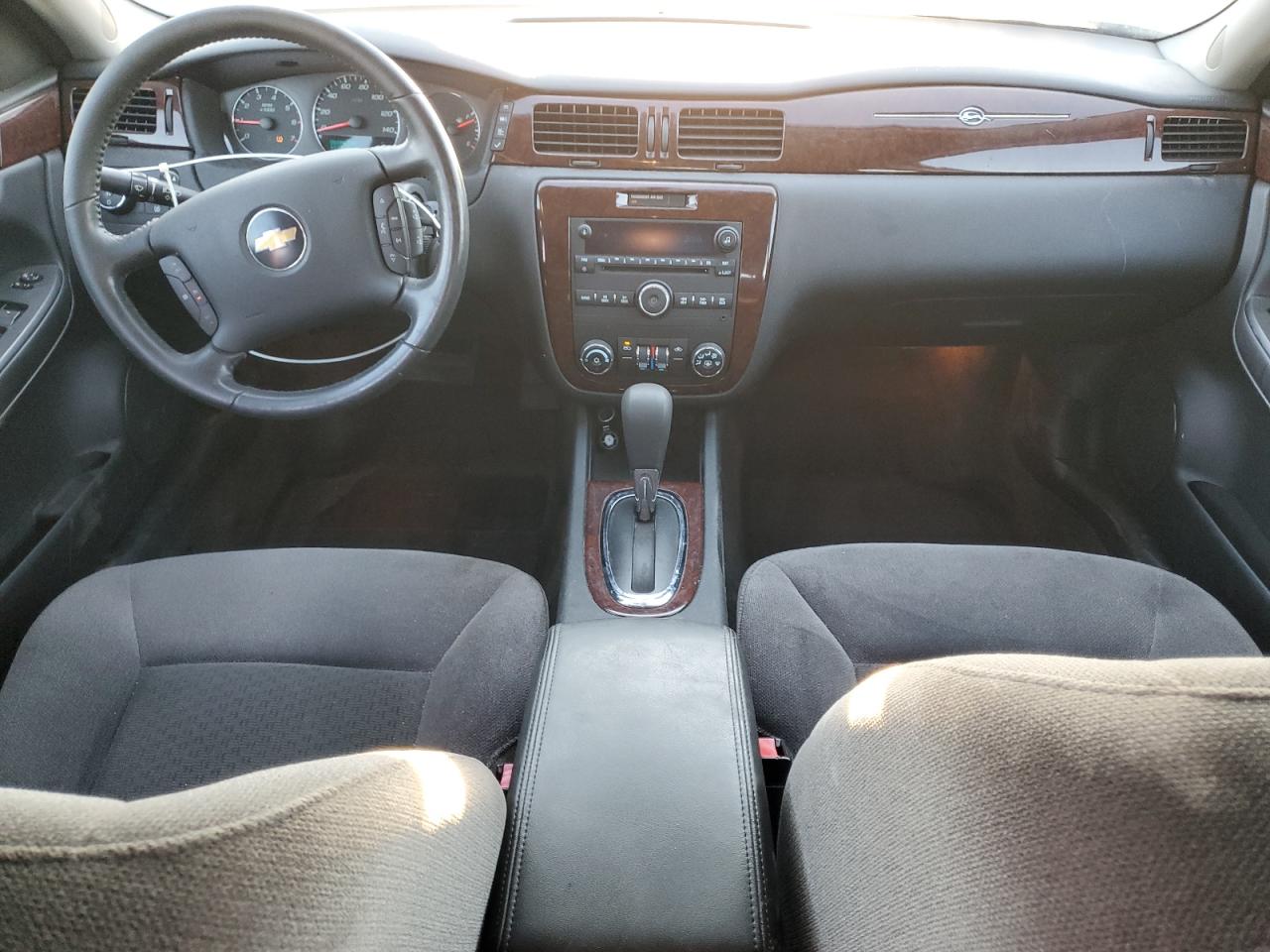 Chevrolet Impala Lt Image 12