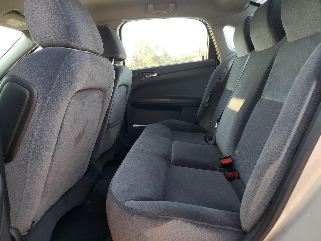 Chevrolet Impala Lt Image 11