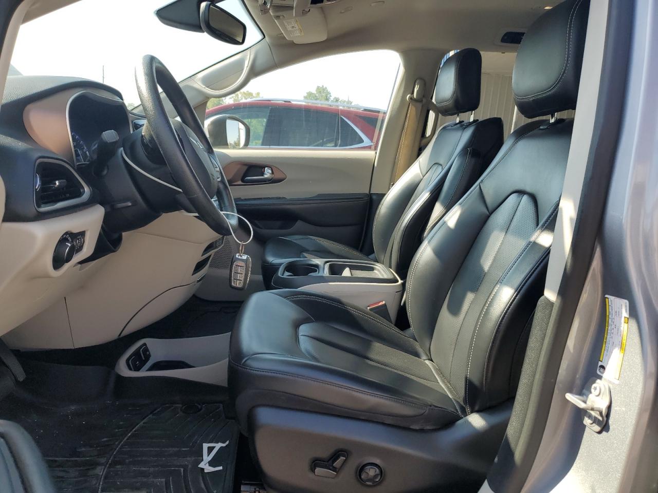 Chrysler Minivan Lxi Image 6