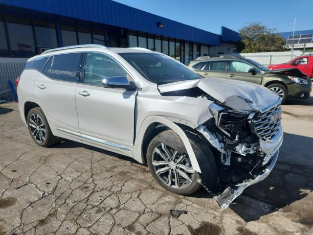 GMC Terrain Denali Image 6