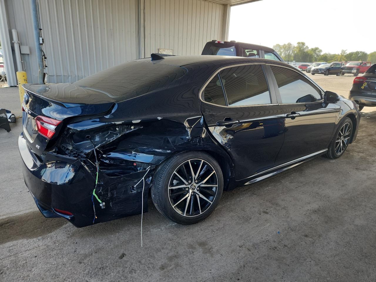 Toyota Camry Se Image 2