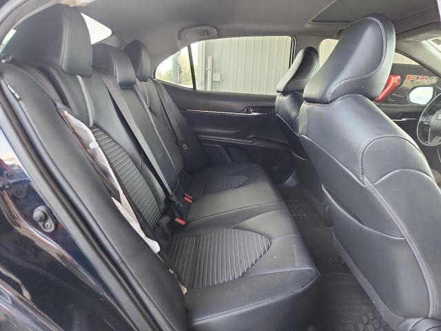 Toyota Camry Se Image 10