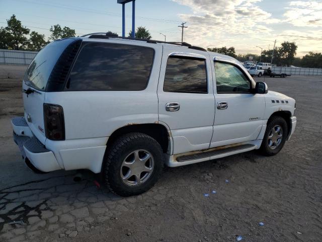 GMC Yukon Denali Image 3