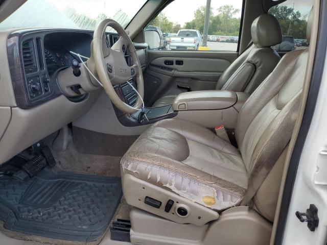 GMC Yukon Denali Image 13