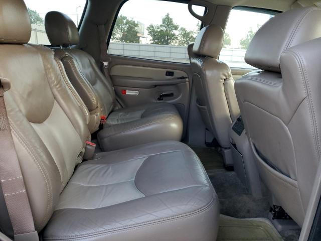 GMC Yukon Denali Image 10